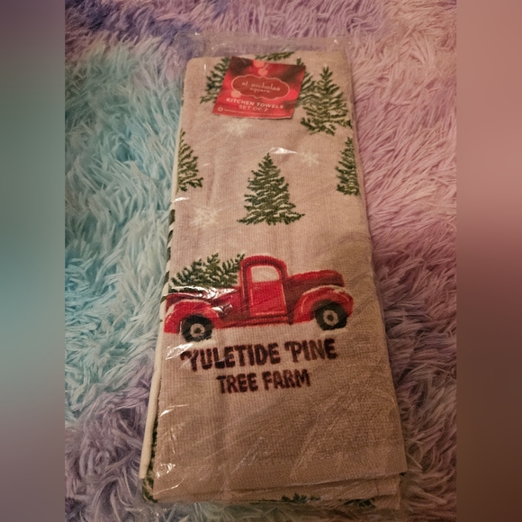 NWT Kohls Christmas Kitchen Towels (set of 2) - Picture 1 of 2